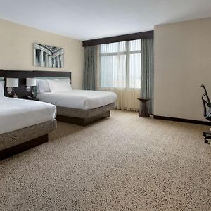 Queen Room Two Queen Beds